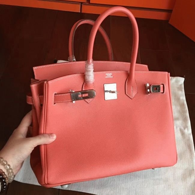 Reference image illustrating Replica Orange Hermès Birkin 30cm Bag – Design, History & Styling Guide