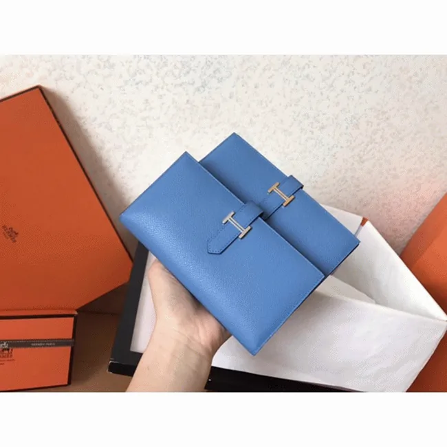 Reference image illustrating Replica Hermès Bearn Wallet in Blue Jean Epsom Leather – A Detailed Style Guide
