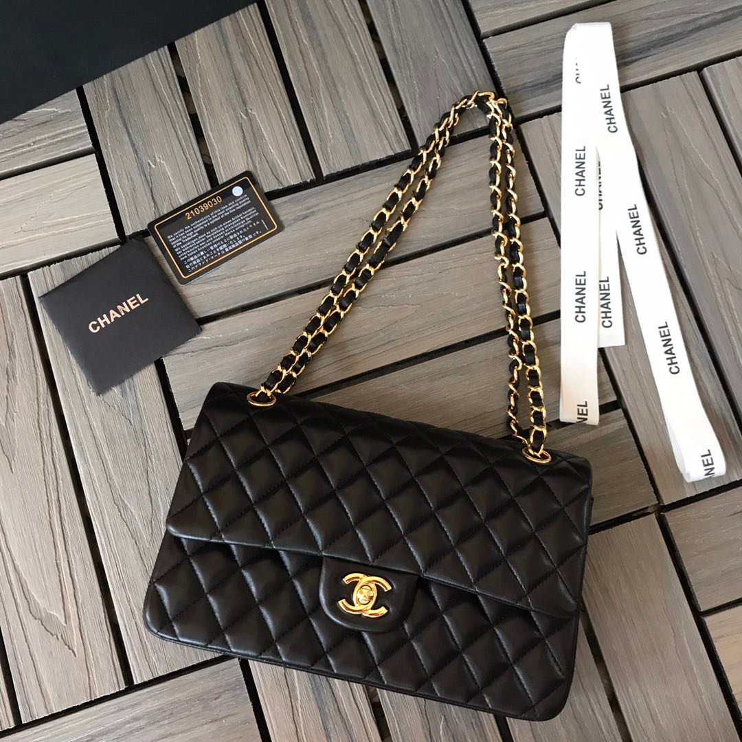 Reference image illustrating Replica Chanel Classic Flap Bag in Black: A Detailed Style Guide