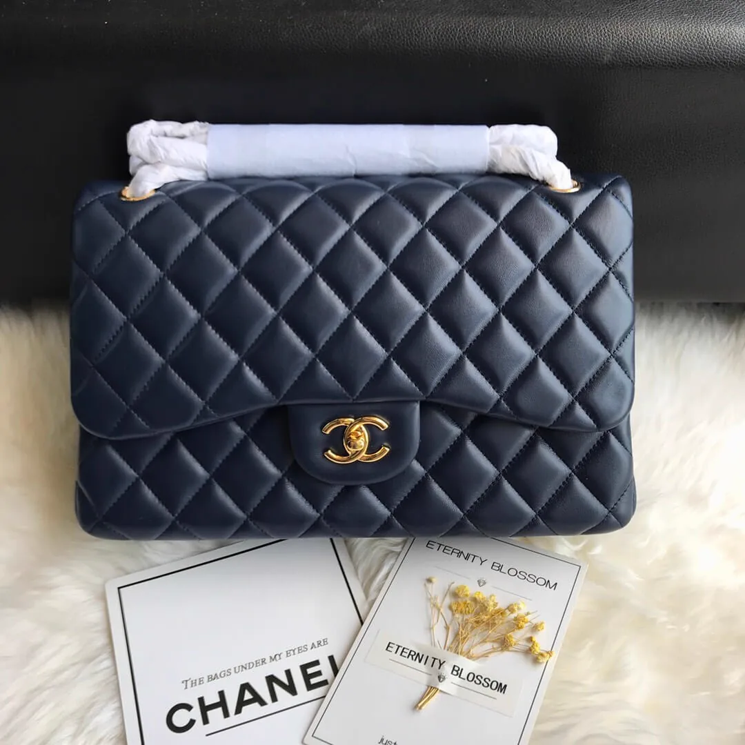 Replica Chanel Large Classic Handbag in Smooth Lambskin – A Detailed Style Guide thumbnail
