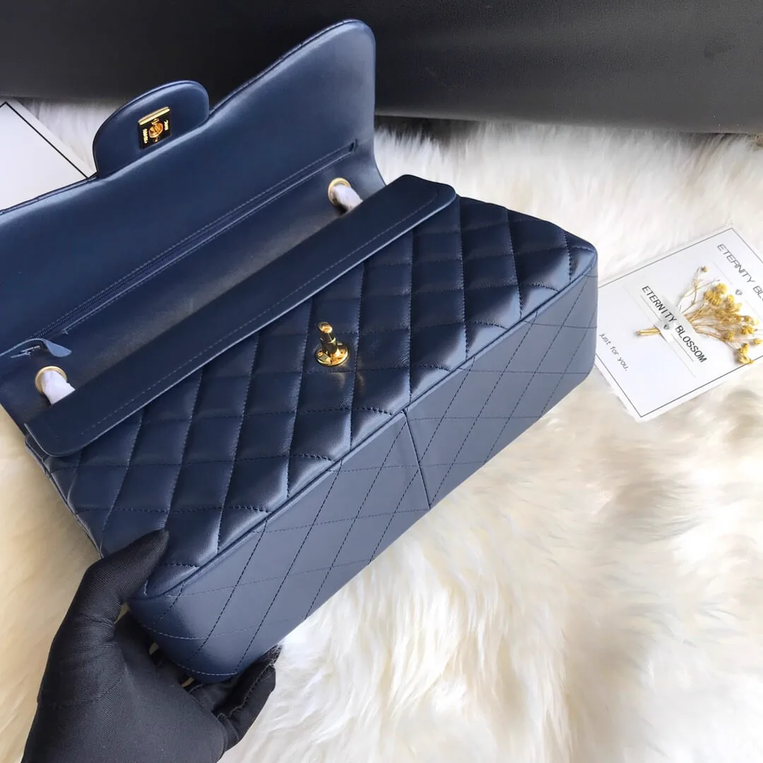Reference image illustrating Replica Chanel Large Classic Handbag in Smooth Lambskin – A Detailed Style Guide