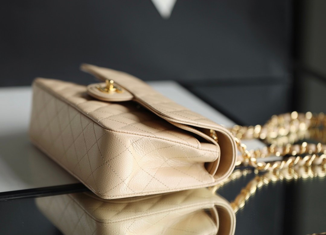 Reference image illustrating Replica Chanel Small Classic Flap Bag – A Detailed Guide to the Iconic 2.55-Inspired Design