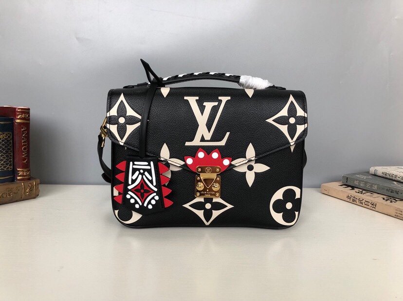 Replica Louis Vuitton Pochette Metis in Monogram Canvas (Style M45385) thumbnail