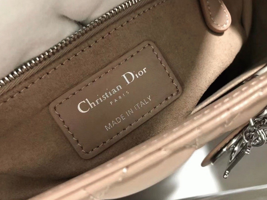 Reference image illustrating Replica Dior Lady Dior Medium Bag in Blush – Timeless Icon with Cannage Stitching