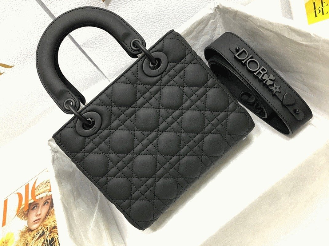 Reference image illustrating Replica Dior Small Lady Dior My ABCDior Bag in Black – A Detailed Style Guide