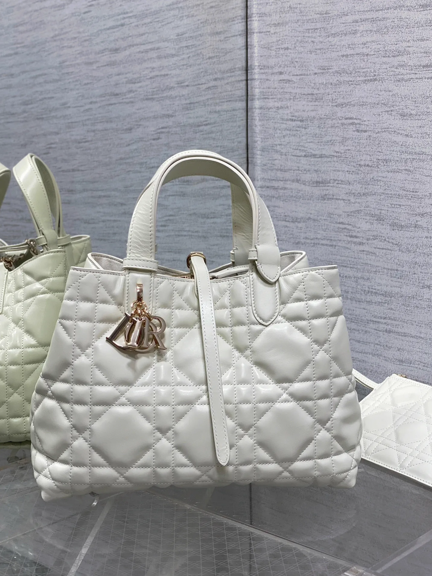 Reference image illustrating Replica Dior Toujours Medium Bag in White Macrocannage Calfskin – Style Guide & Design Details