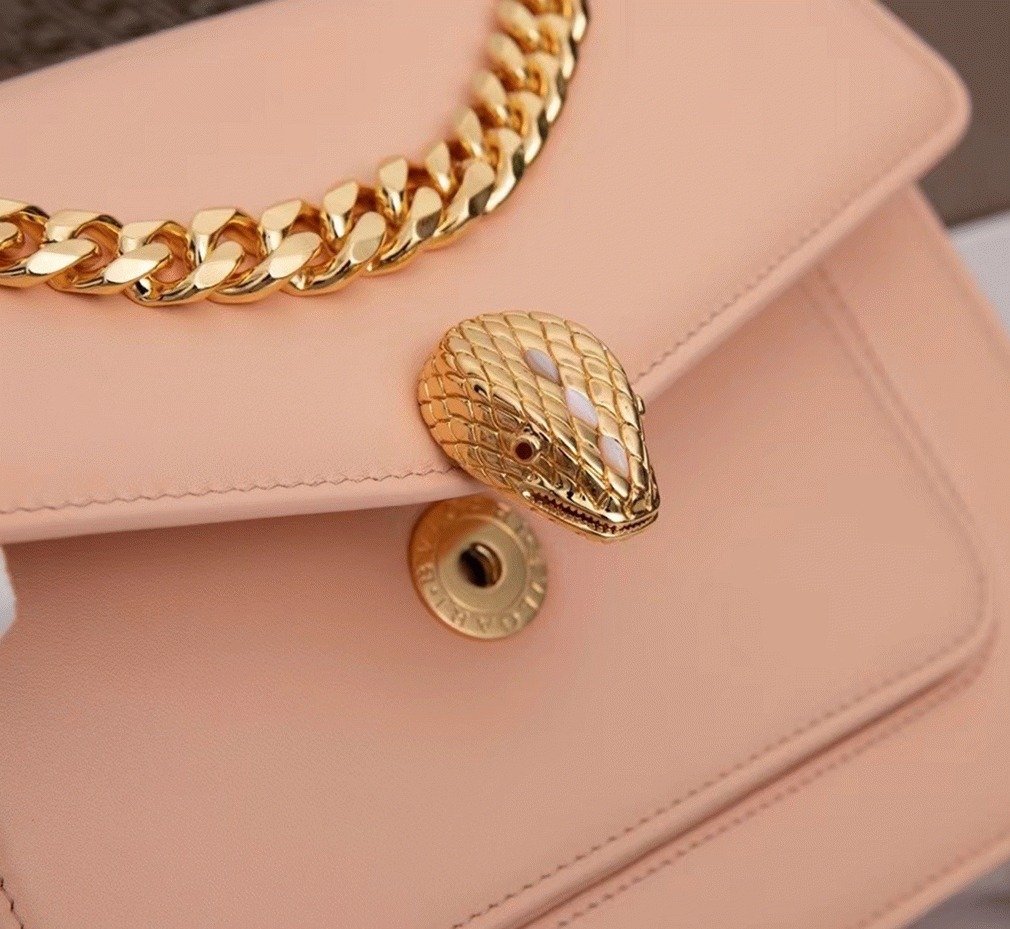 Reference image illustrating Replica Bvlgari Serpenti Forever Medium Crossbody Bag with Chain in Nude