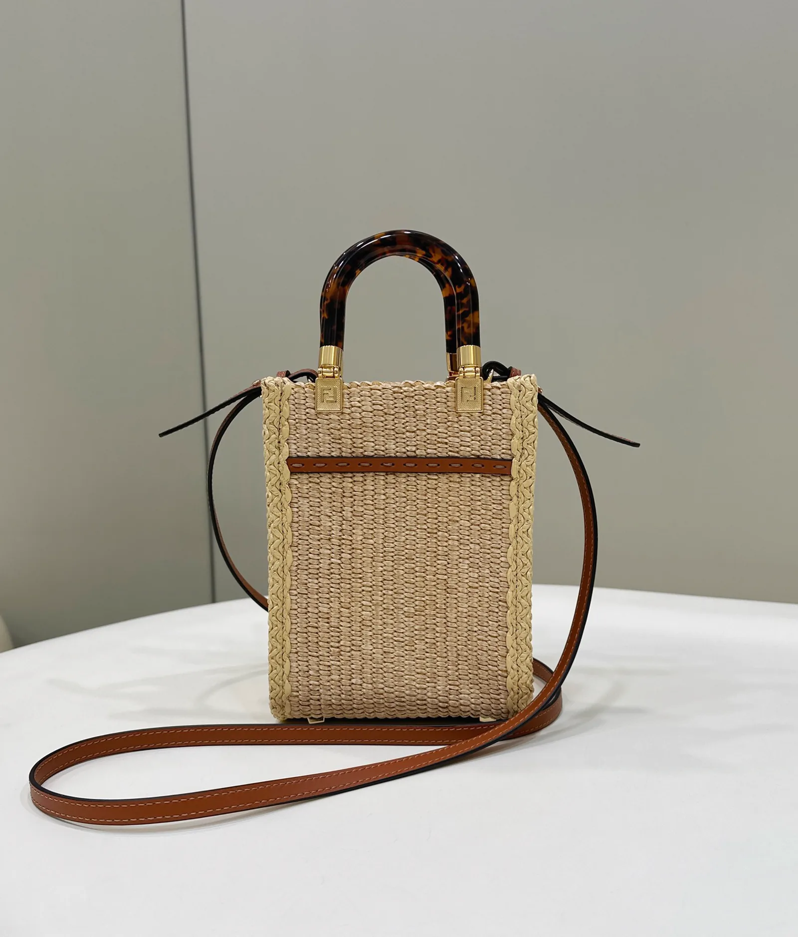 Reference image illustrating Replica Fendi New Look Mini Bag – Detailed Guide to Design, History & Styling