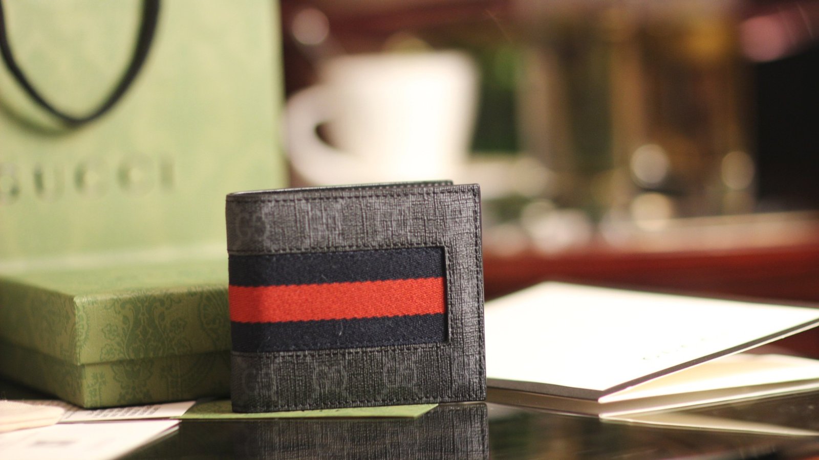 Replica Gucci GG Supreme Web Wallet – Iconic Canvas Bifold Design cover image