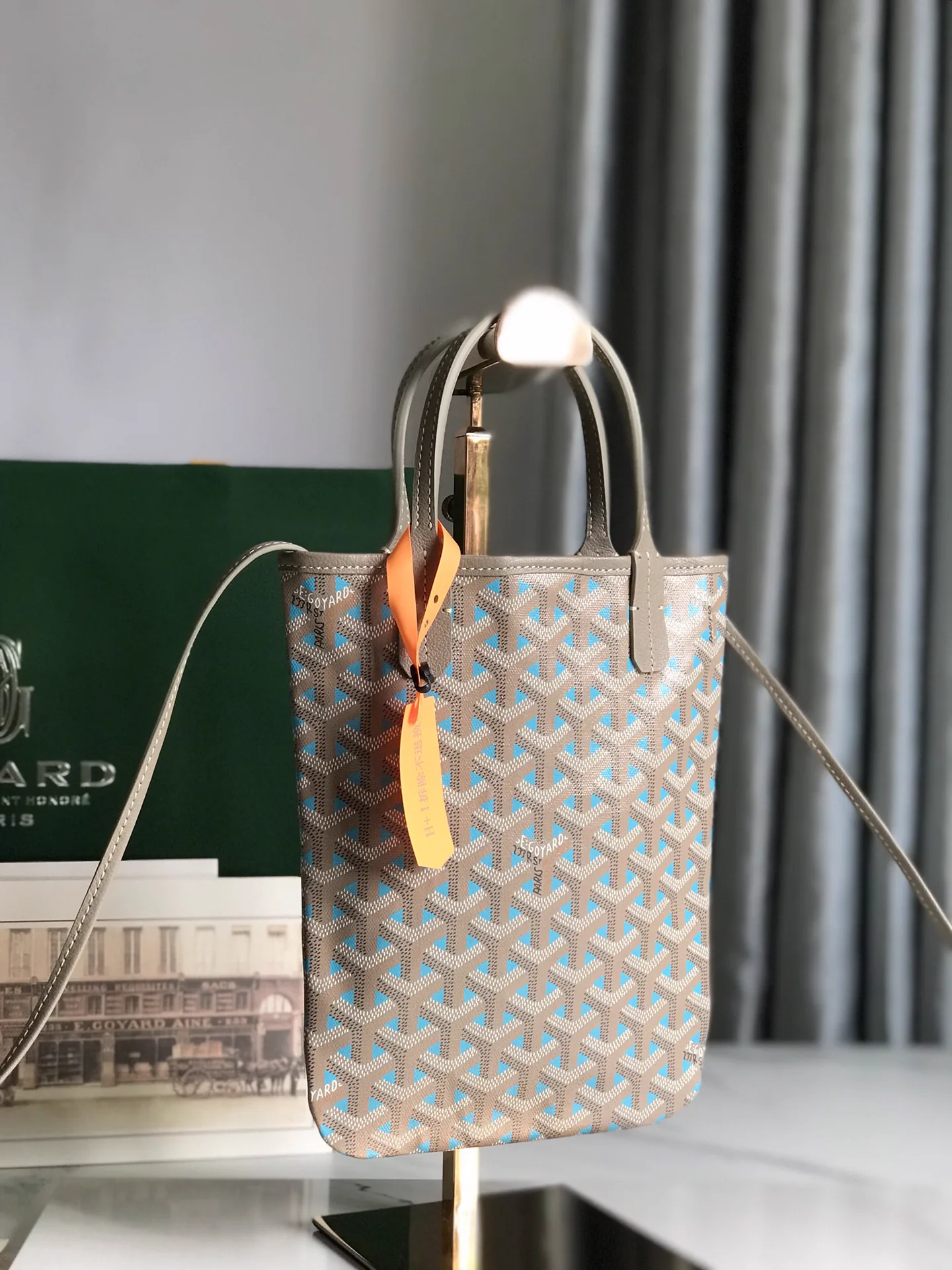 Reference image illustrating Replica Goyard Poitires Bag – A Detailed Guide to the Iconic Tote