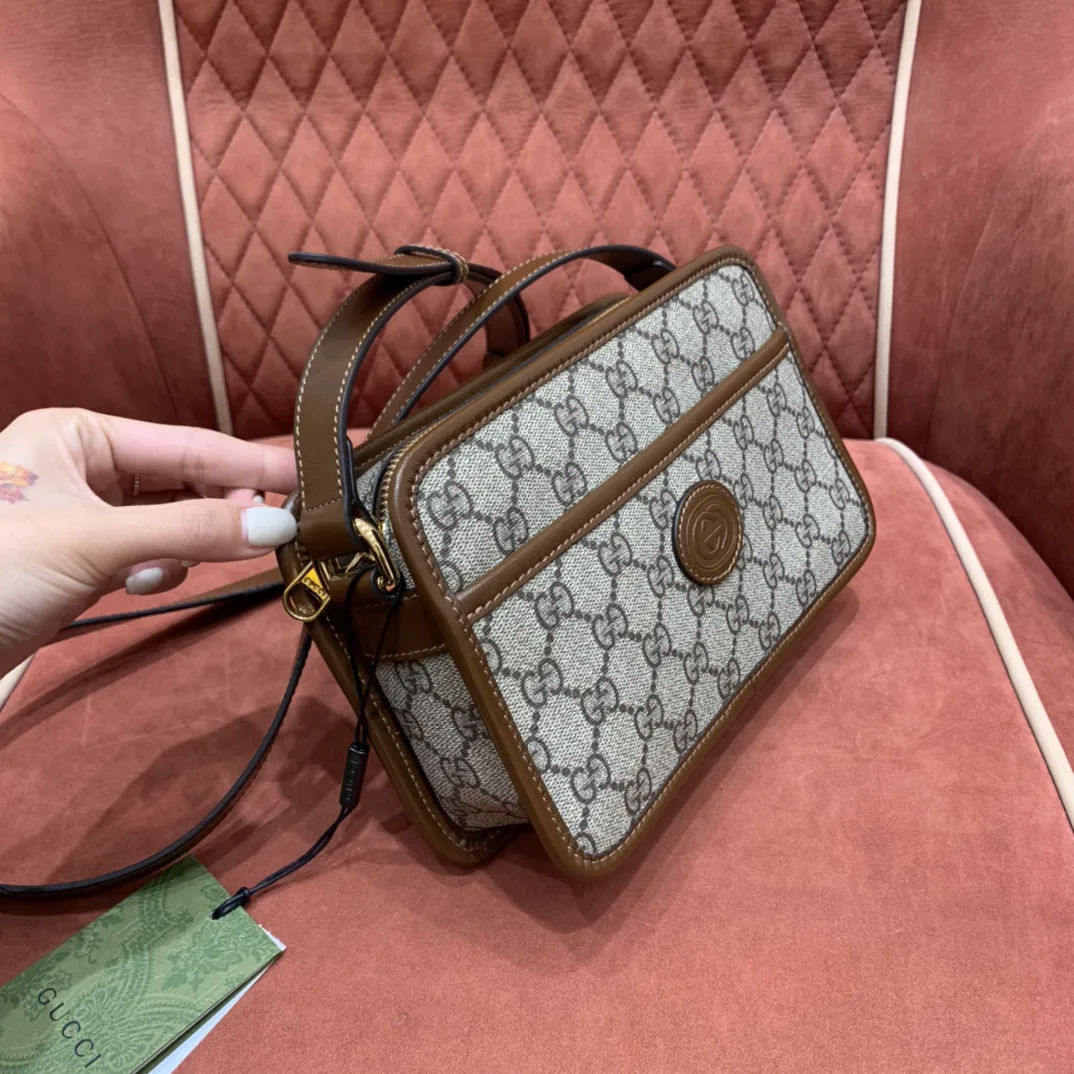 Reference image illustrating Replica Gucci Supreme GG Supreme Canvas Shoulder Bag – Style 658572