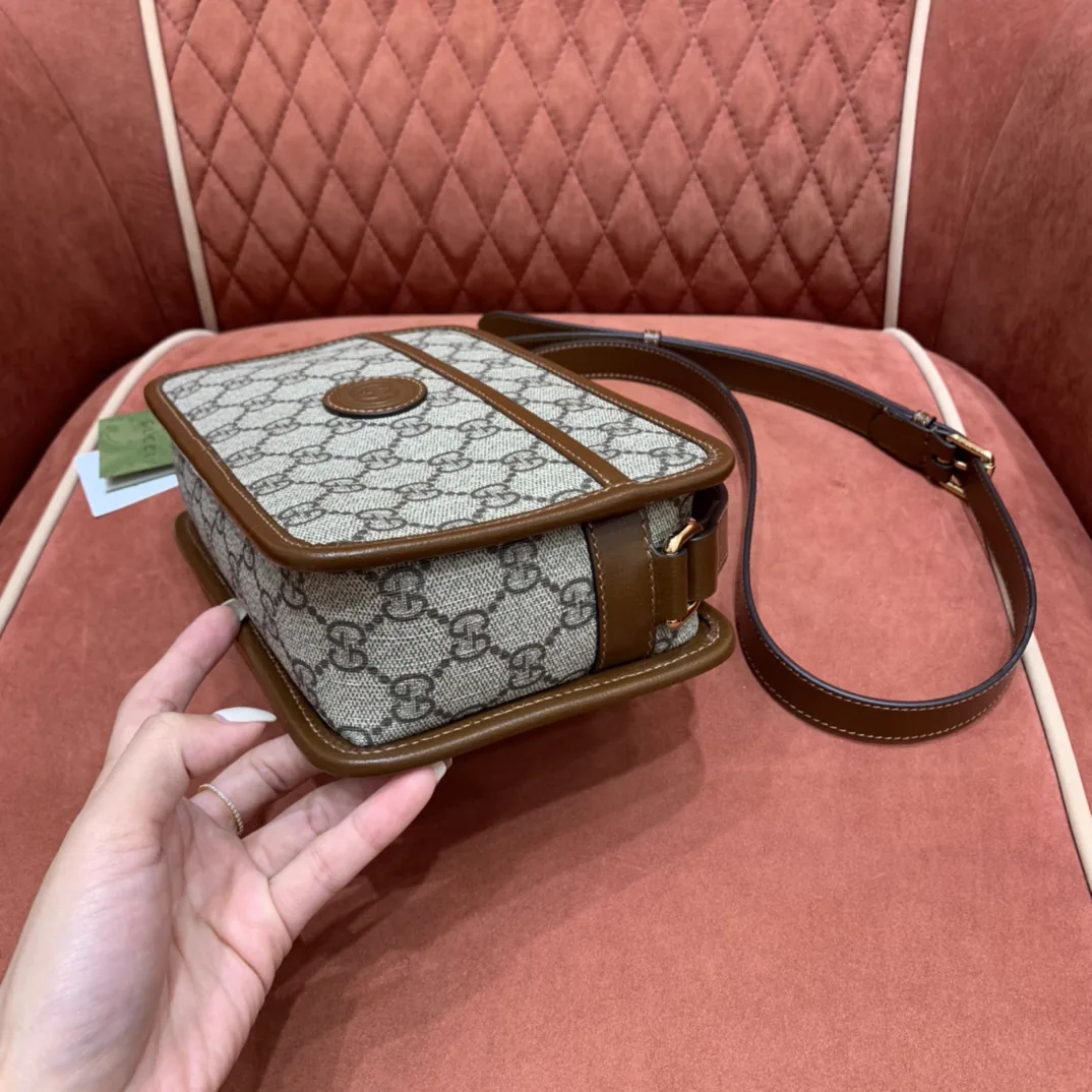Reference image illustrating Replica Gucci Supreme GG Supreme Canvas Shoulder Bag – Style 658572
