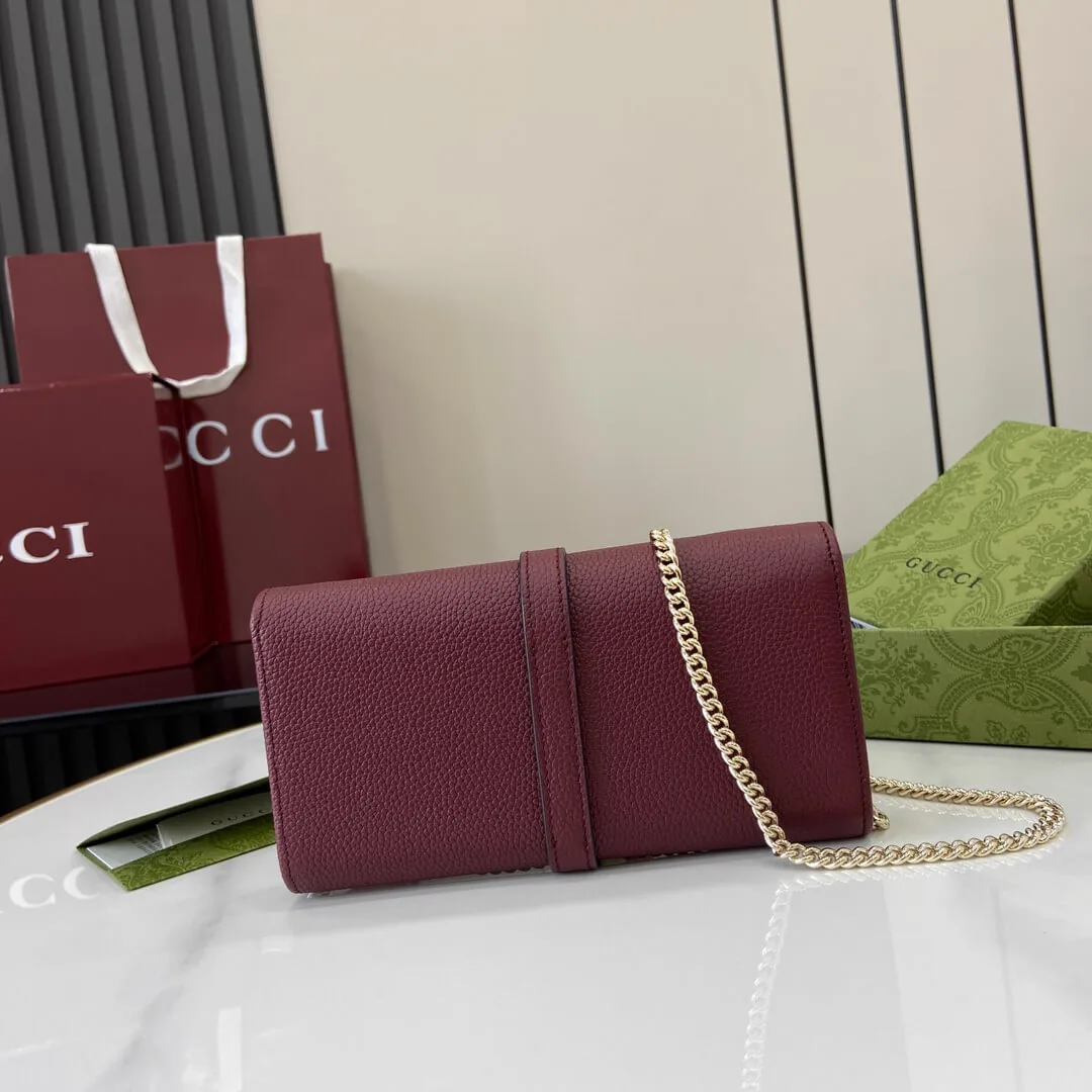 Reference image illustrating Replica Gucci Jackie 1961 Wallet on Chain – Compact Iconic Crossbody Bag