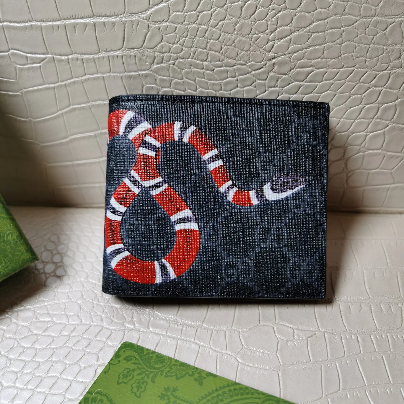 Replica Gucci King Snake Wallet – Detailed Design & Style Guide thumbnail