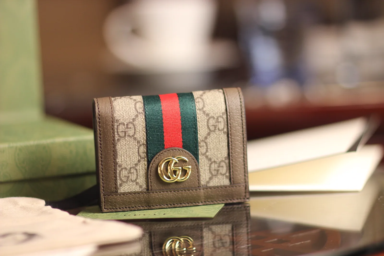 Replica Gucci Signature Wallet – Classic GG Canvas Bifold Design cover image