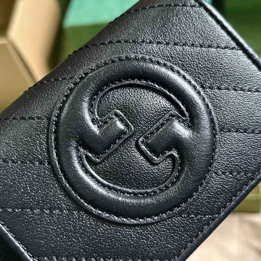 Reference image illustrating Replica Gucci Soho Wallet – Detailed Guide to the Iconic Discontinued Crossbody