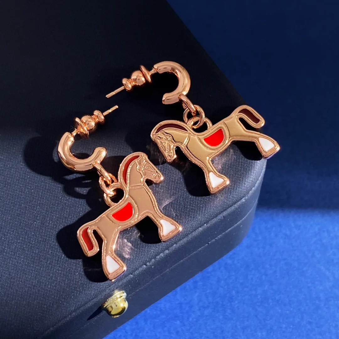 Replica Hermes Cheval Earrings: A Detailed Guide to the Iconic Horsehead Design cover image