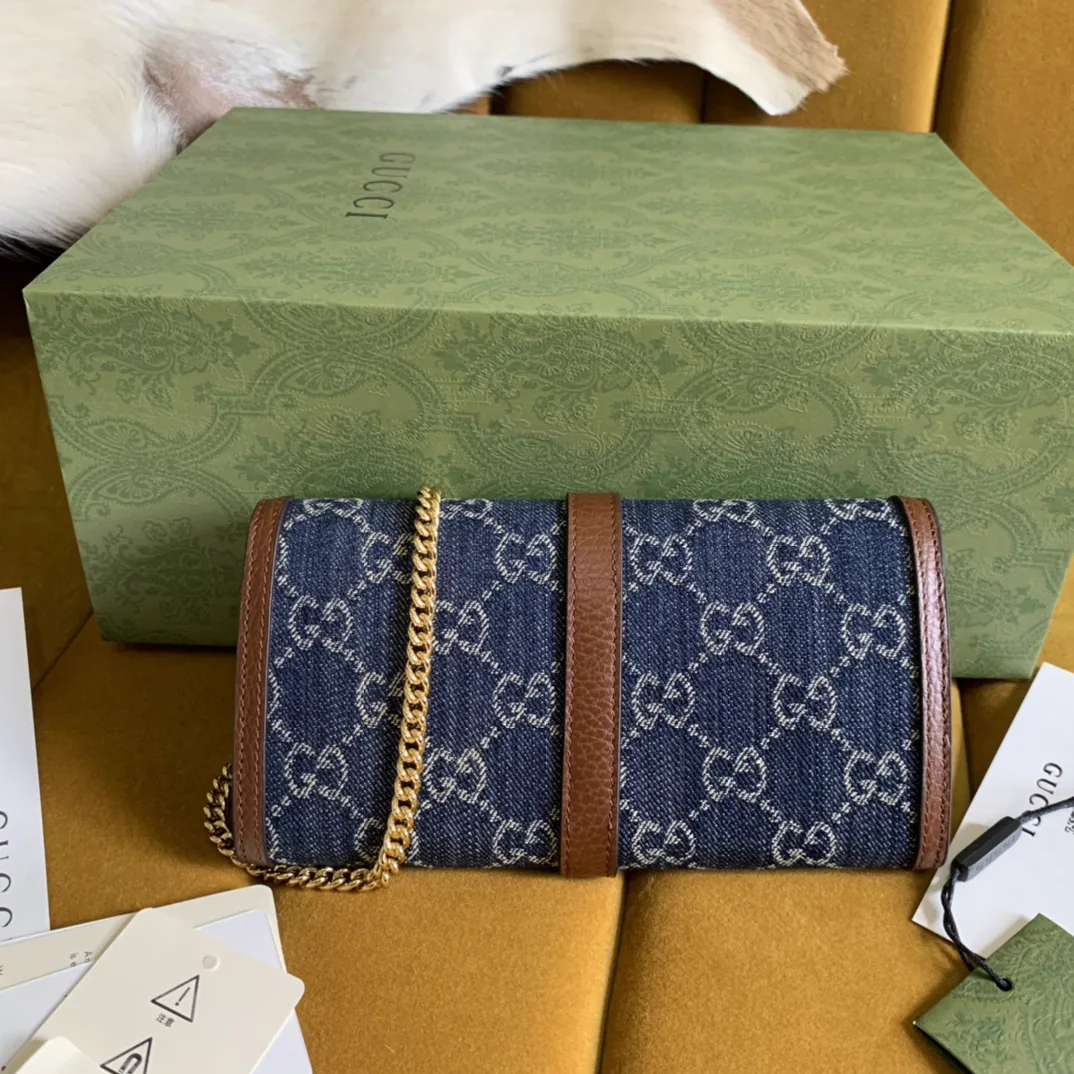 Reference image illustrating Replica Gucci Jackie 1961 Chain Wallet – Compact Icon with Detachable Strap