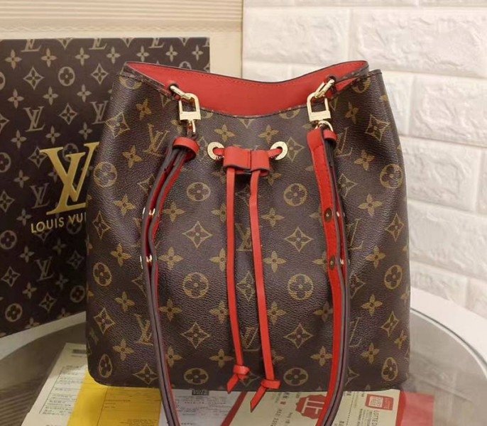 Replica Louis Vuitton Monogram Canvas NeoNoe MM Bag in Coquelicot – A Detailed Style Guide thumbnail