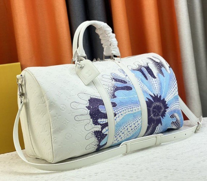 Replica Louis Vuitton x Yayoi Kusama Bandoulière Keepall 50 Travel Bag in White cover image