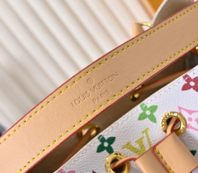 Reference image illustrating Replica LV x TM Multicolored NeoNoe MM in White: A Detailed Style Guide