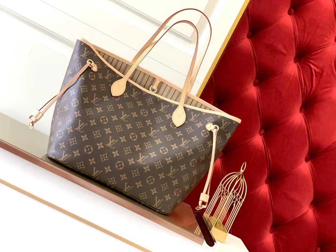 Replica Louis Vuitton Neverfull MM Tote Bag – Iconic Monogram Canvas Design & Brand History cover image