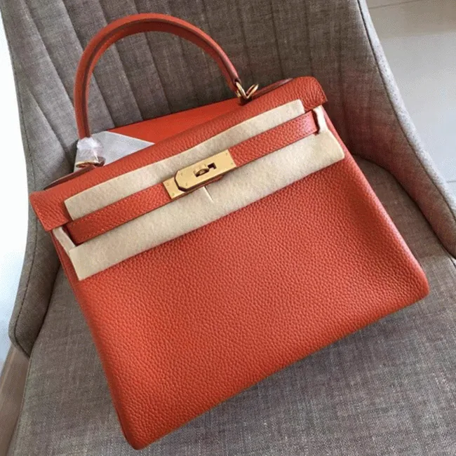 Replica Orange Clemence Hermès Kelly Retourne 32cm Bold Tote cover image