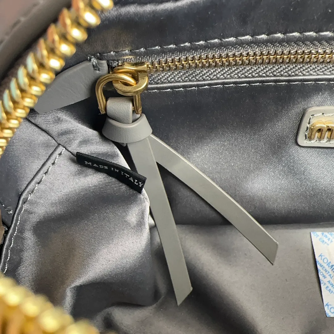 Reference image illustrating Replica Miu Miu Softy Badded Shoulder Bag – Quilted Leather Design (Unconfirmed Model)