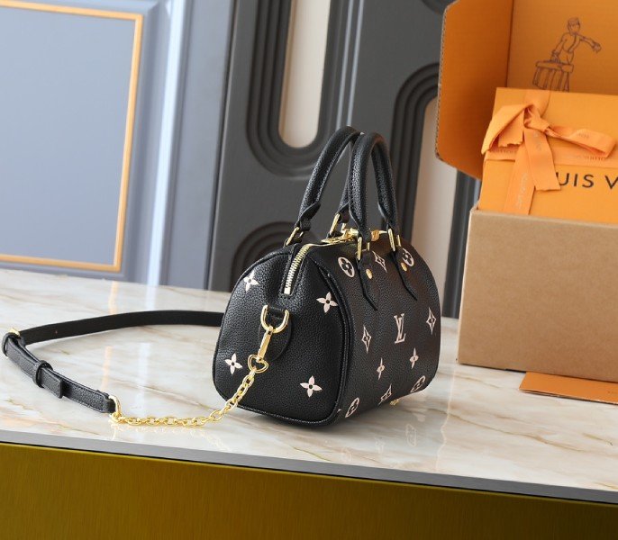 Reference image illustrating Replica Speedy 20 Eden in Black – A Detailed Look at the Iconic Louis Vuitton-Inspired Mini Bag