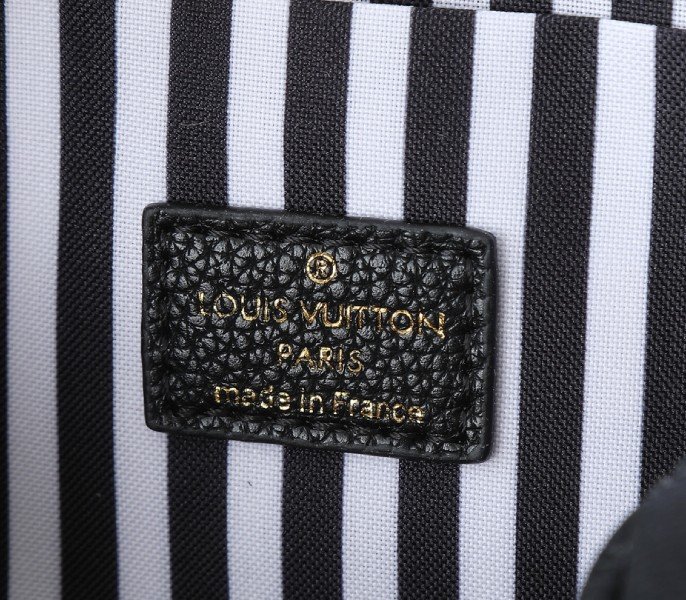 Reference image illustrating Replica Speedy 20 Eden in Black – A Detailed Look at the Iconic Louis Vuitton-Inspired Mini Bag