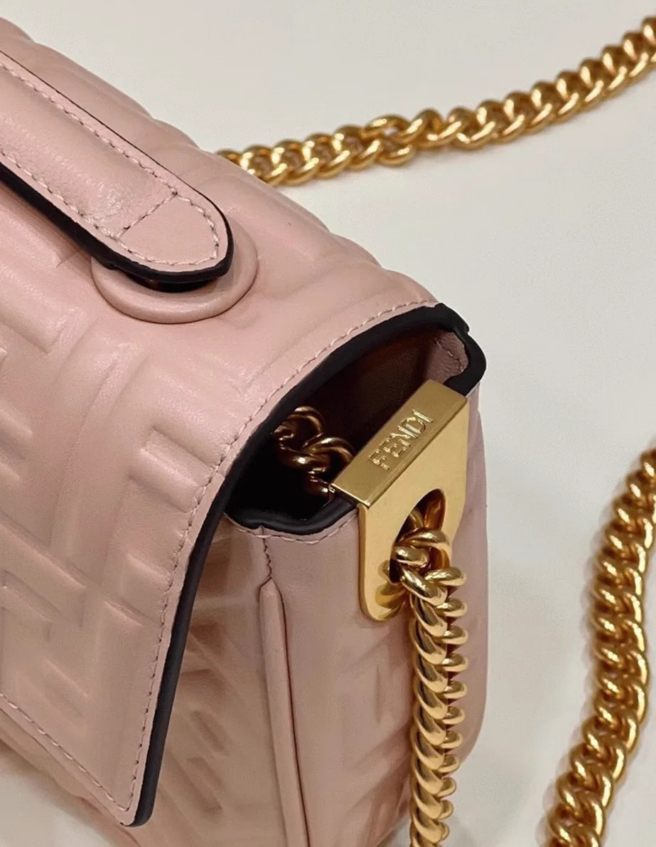 Reference image illustrating Replica Fendi Baguette Chain Midi Bag in Powder – Detailed Style Guide