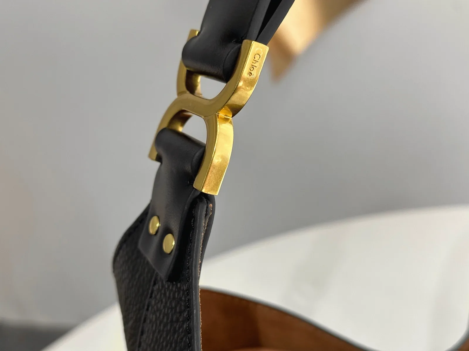 Replica Chloé Marcie Hobo Bag in Black Grained Leather – Design, History & Styling Guide cover image