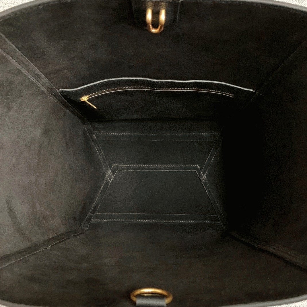 Reference image illustrating Replica Celine Sangle Bucket Bag in Black Grained Calfskin – A Detailed Style Guide
