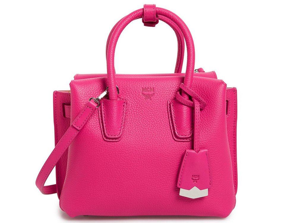 Reference image illustrating 15 Summer Essentials for a Black-on-Black Luxury Wardrobe: Handbags, Sandals & More