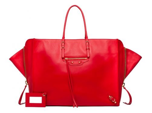 17 Celebrity-Approved Luxury Tote Bags for Effortless Airport Style cover image
