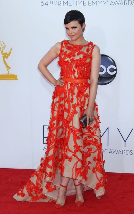 Reference image illustrating 2012 Emmy Awards Red Carpet: The 10 Most Memorable Handbag-Ready Looks