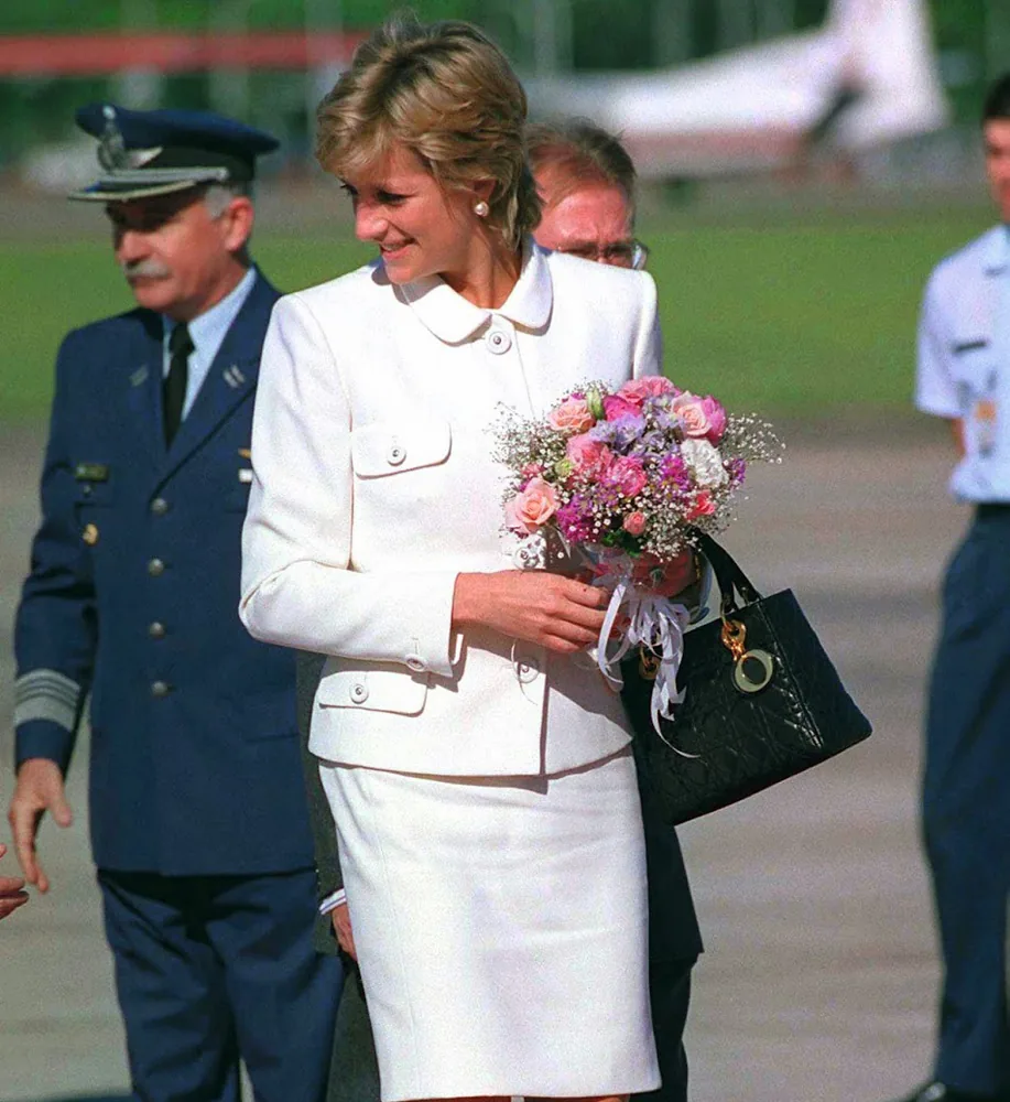 Reference image illustrating 9 Celebrity Handbag Moments That Defined Fashion History