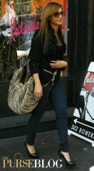 Reference image illustrating Beyoncé’s Oversized Gold DVF Stephanie Bag: The Metallic Slouchy Tote That Stole the Show