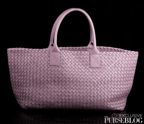 Bottega Veneta Cabat Review: The Lilac Intrecciato Tote That Defines Timeless Craft thumbnail
