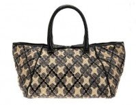Bottega Veneta Intrecciato Argyle Boston Bag Review: A Masterclass in Pattern Mixing thumbnail
