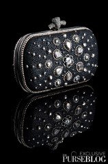 Reference image illustrating Bottega Veneta Nero Galuchat Knot Clutch: A Masterpiece of Stingray Skin and Handcrafted Studs