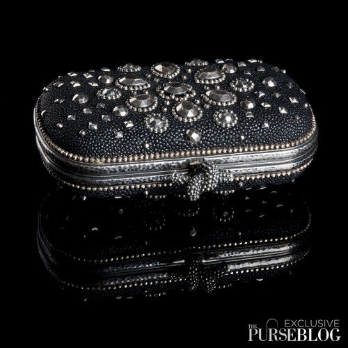 Reference image illustrating Bottega Veneta Nero Galuchat Knot Clutch: A Masterpiece of Stingray Skin and Handcrafted Studs