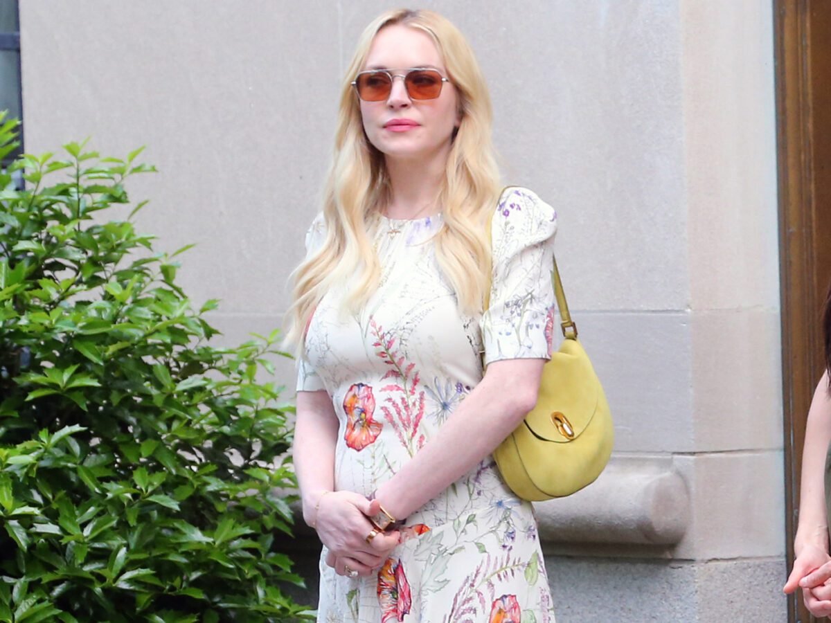 Celebrity Handbag Watch: The Best Designer Bags Spotted From Work to Play in June 2026 thumbnail