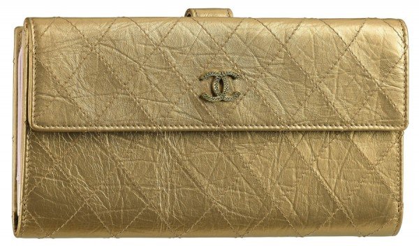 Reference image illustrating Chanel Palette Fall 2011: Metallic Aged Calfskin Small Leather Goods Collection