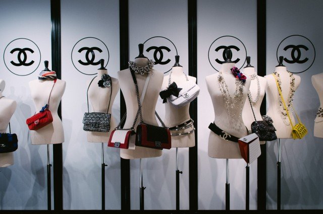 Chanel Spring 2013 Accessories Preview: Colors, Bags, and Runway Highlights cover image