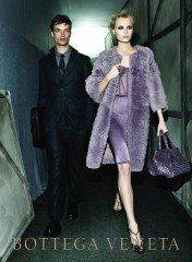 Reference image illustrating Inside Bottega Veneta’s Fall 2009 Campaign: Steven Meisel and the Art of Collaboration