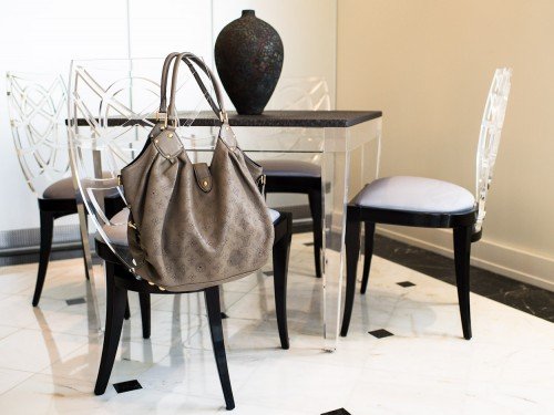 Inside the Bag of Journalist Lara Setrakian: A Louis Vuitton Mahina and Everyday Essentials thumbnail