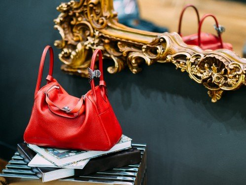 Inside the Hermès Lindy: What LXR & Co Co-Founder Kei Izawa Carries in Her Luxury Handbag cover image