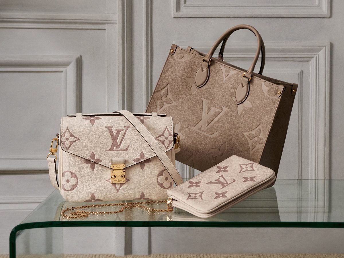 Is the Beige-Fluencer Era Fading? Dopamine Dressing vs. Neutral Luxury in 2026 cover image