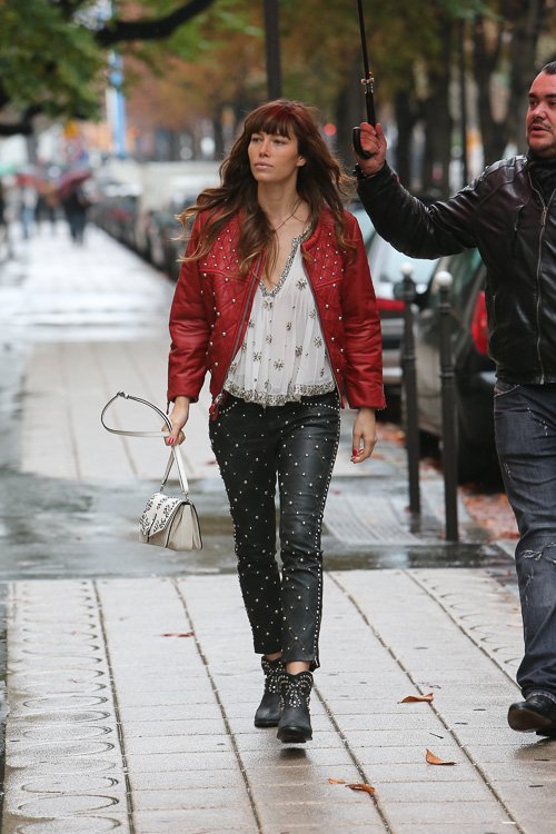 Reference image illustrating Jessica Biel’s Handbag Collection: A Look at Her Fendi, Chanel & More